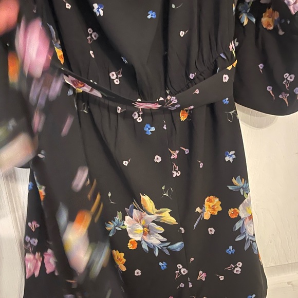 Off the shoulder Bell sleeve City Chic floral Romper/playsuit - Picture 4 of 6